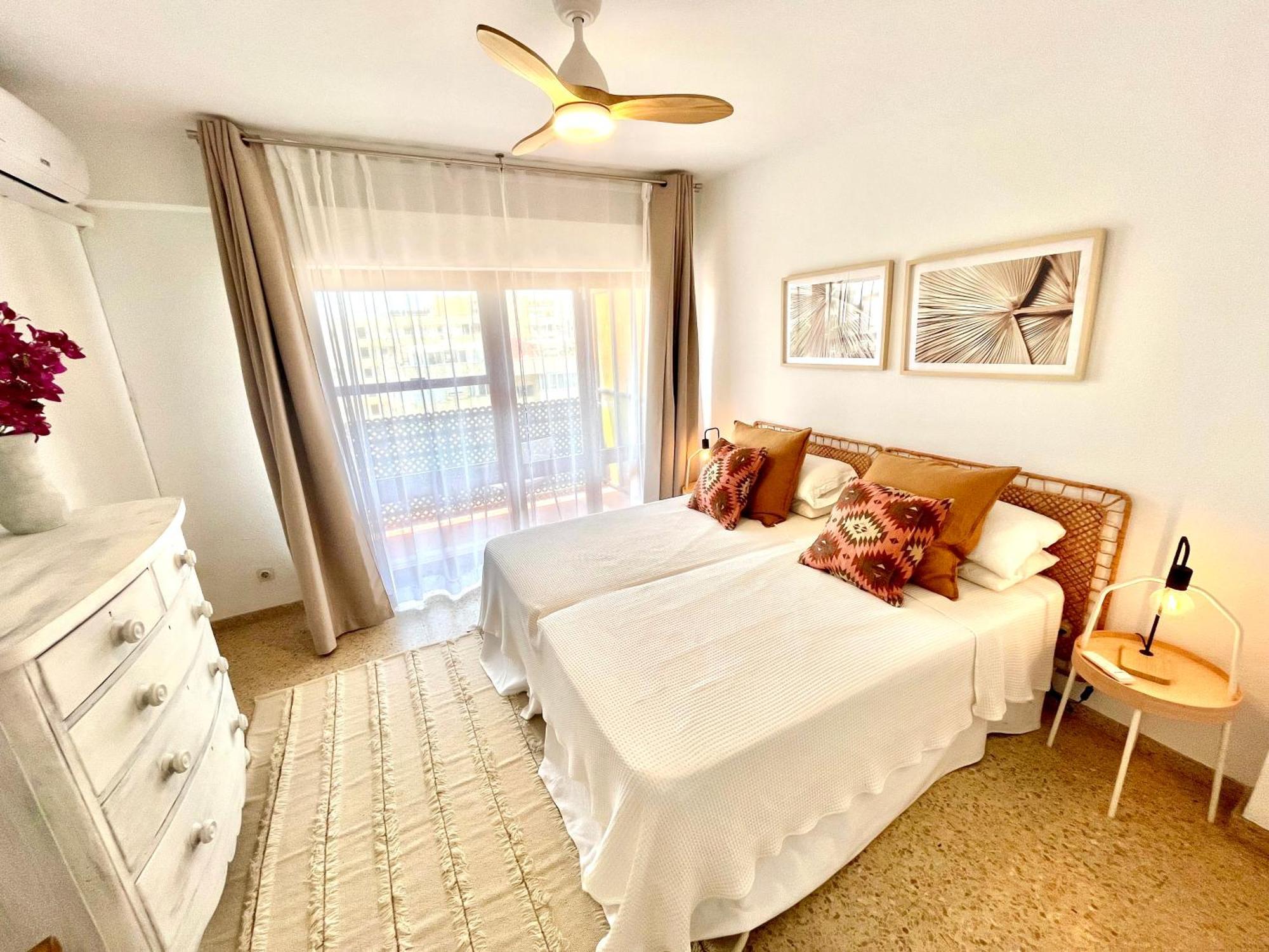 Apartament Bright, Central, Close To The Sea, Parking And Wifi Marbella