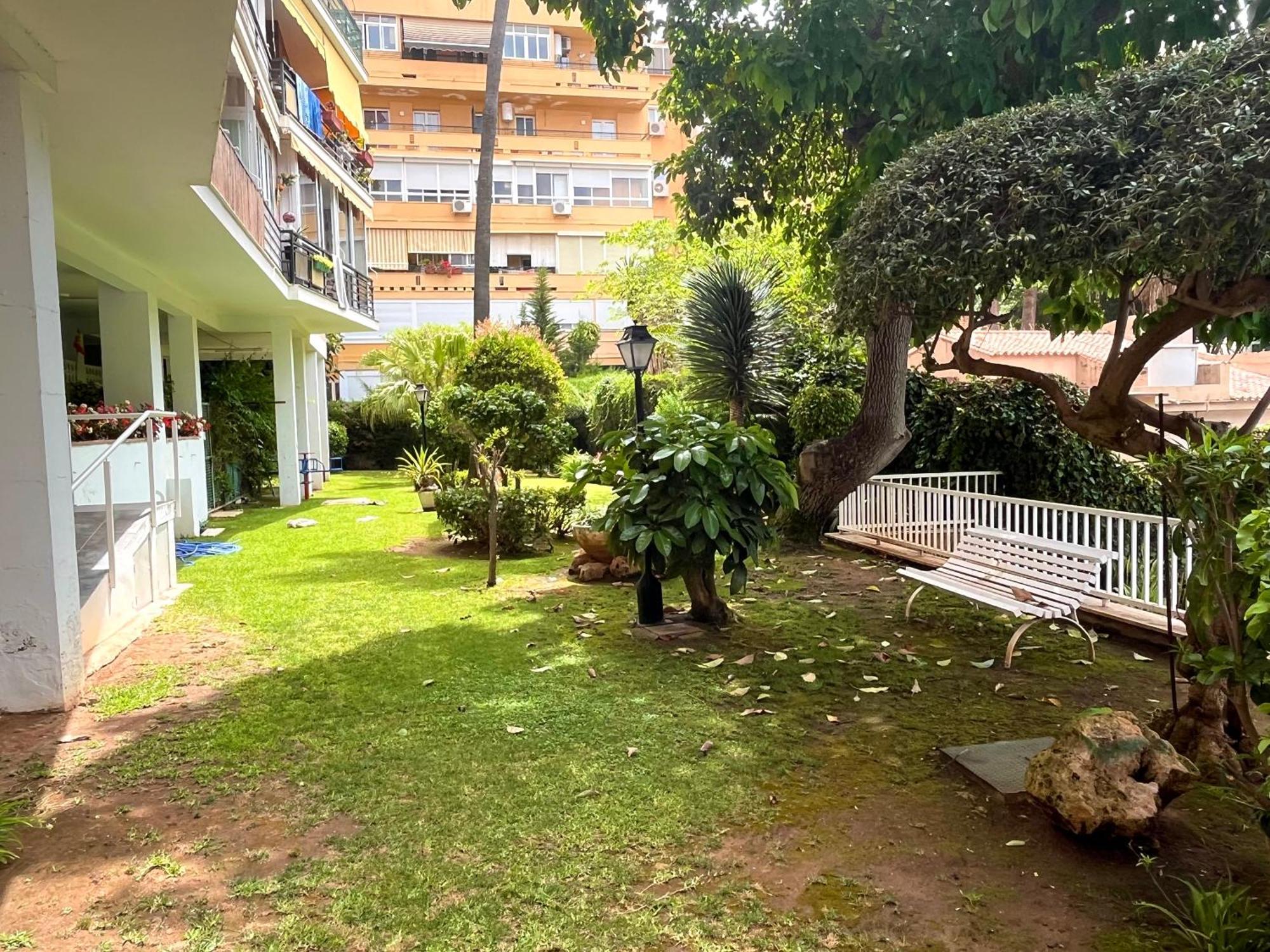Bright, Central, Close To The Sea, Parking And Wifi Apartament Marbella