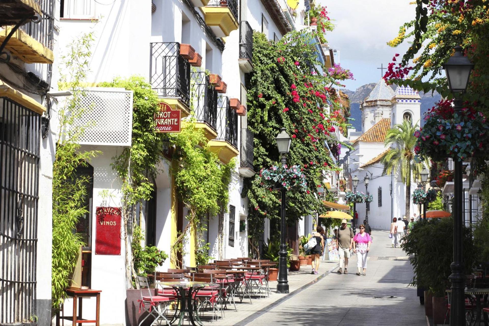 Appartement Bright, Central, Close To The Sea, Parking And Wifi Marbellac